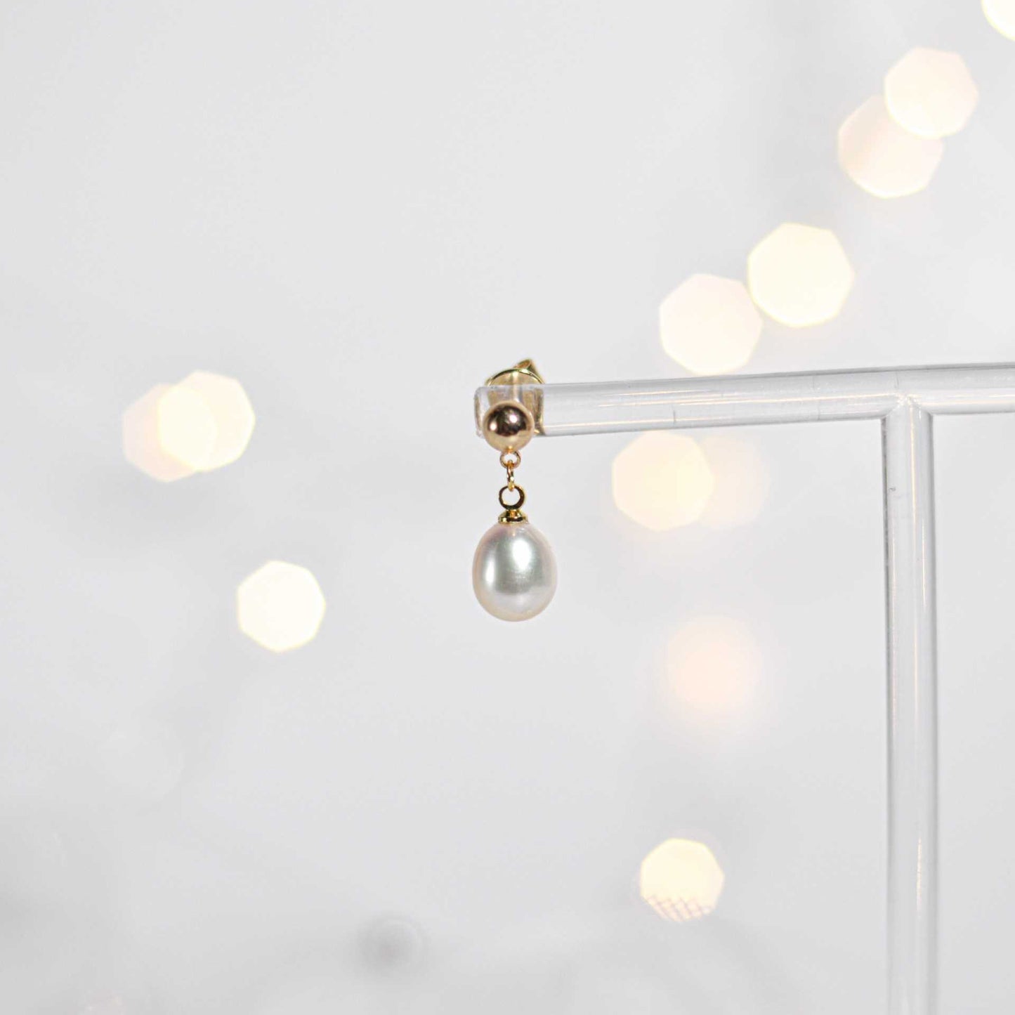 10.4 mm white biwa pearl yellow gold plated ball stud earrings