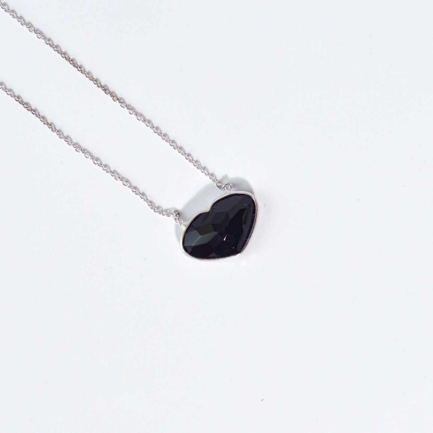 10 x 15 mm Heart cut Black Onyx Necklace