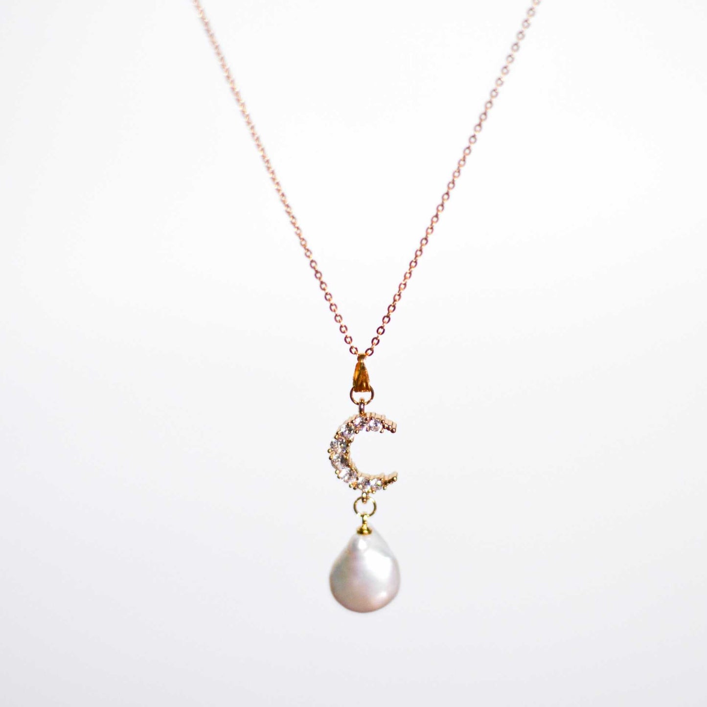 16 mm White Flat Coin Pearl Yellow Gold Plated Necklace with 15 mm Crescent Moon Pendant