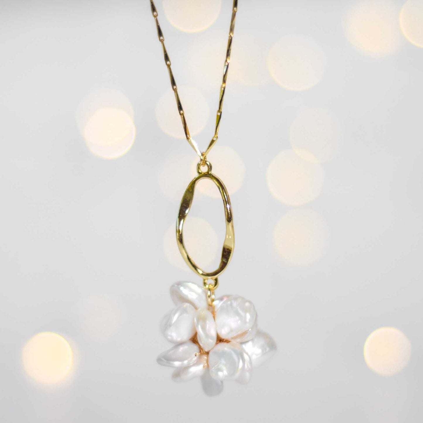 25 mm White Flat Kieshe Pearl Ball Gold Plated Necklace with Oval Drop