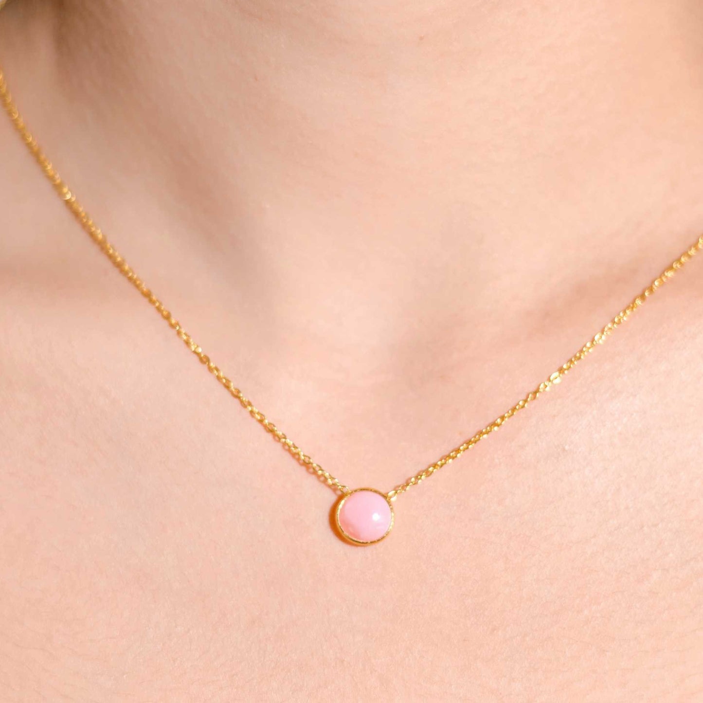 9 mm Round cut Pink Opal Yellow gold plated Necklace