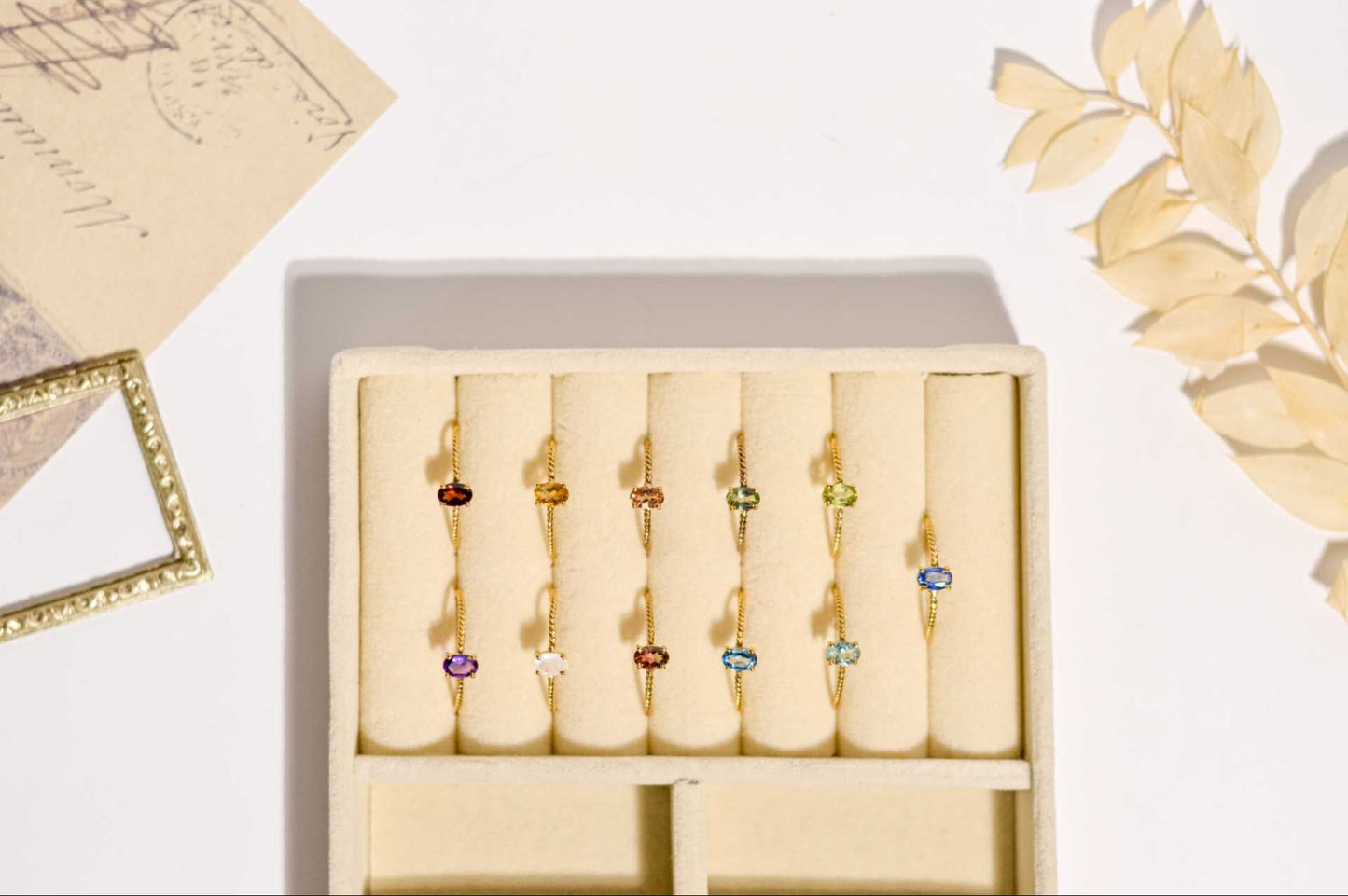 6 x 4 mm Oval cut Citrine Twisted Ring