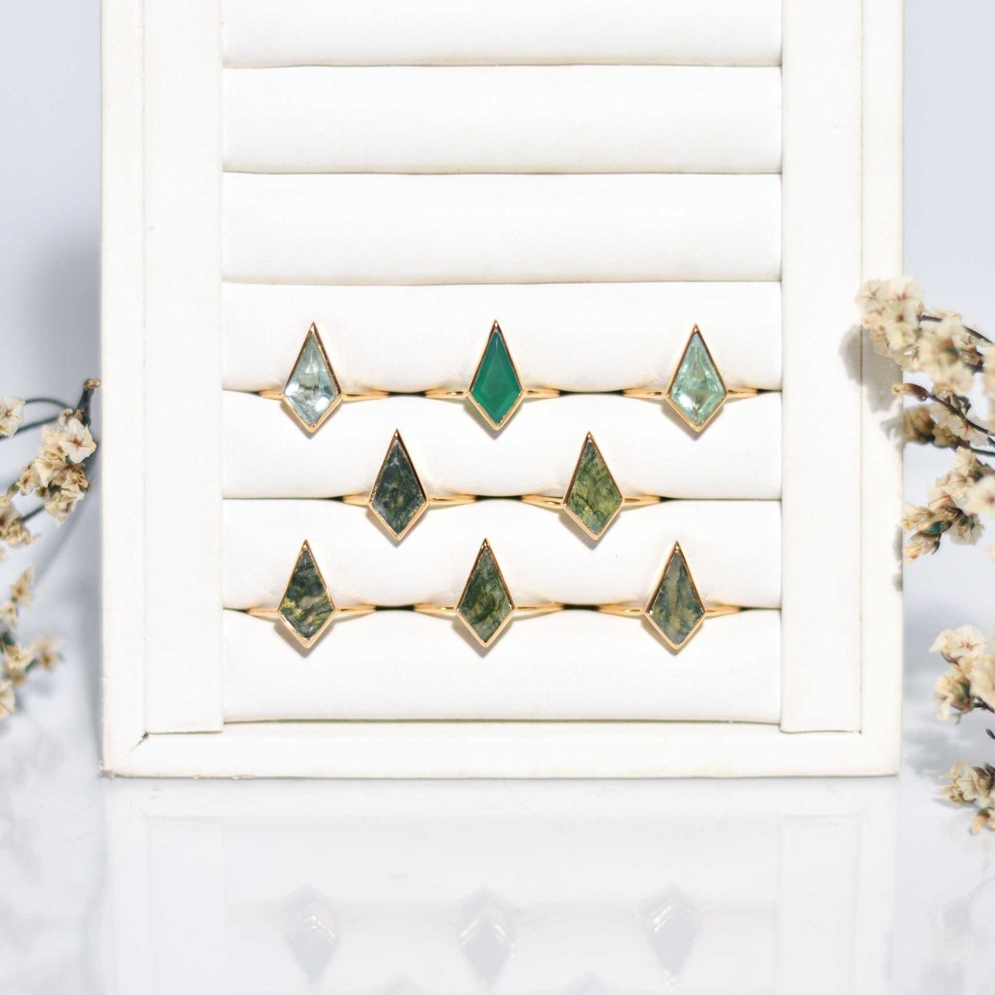 14 x 7 mm Kite Green Moss Agate Ring