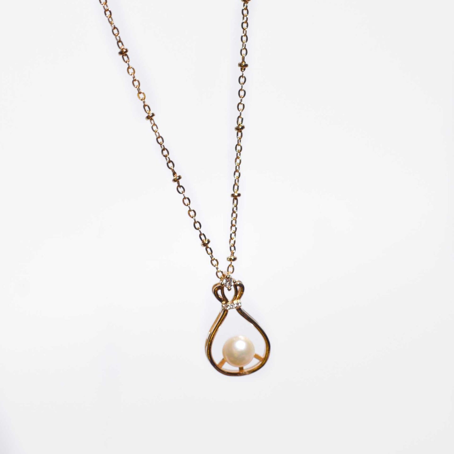 Yellow Gold Plated Necklace with 23.2 mm Pendant and 7 mm Siopao White Pearl