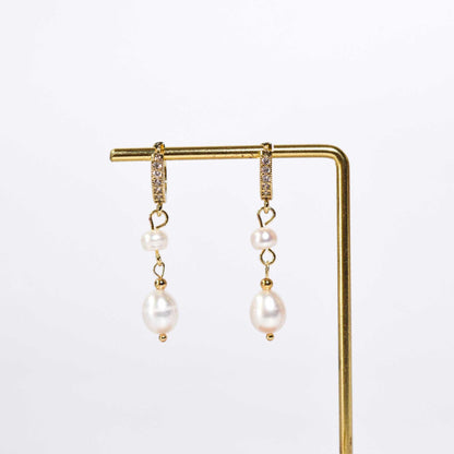 10.1 mm white biwa and 6.1 mm white siopao pearls yellow gold plated with inlaid zircon hoop earrings