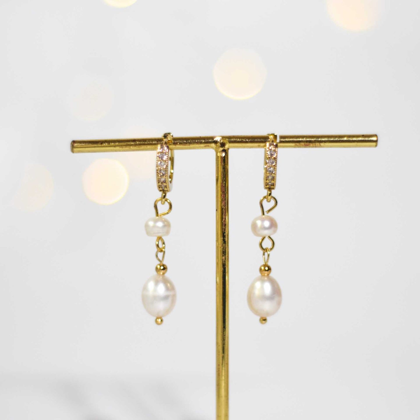 10.1 mm white biwa and 6.1 mm white siopao pearls yellow gold plated with inlaid zircon hoop earrings
