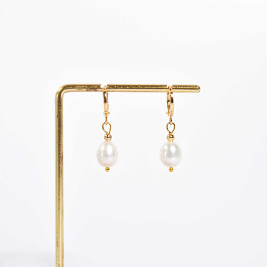 10.2 mm white biwa pearl yellow gold plated hoop earrings