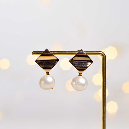 11.5 mm White Kieshe Pearl Yellow Gold Plated Dangling with 17 mm Diamond Shaped Stud