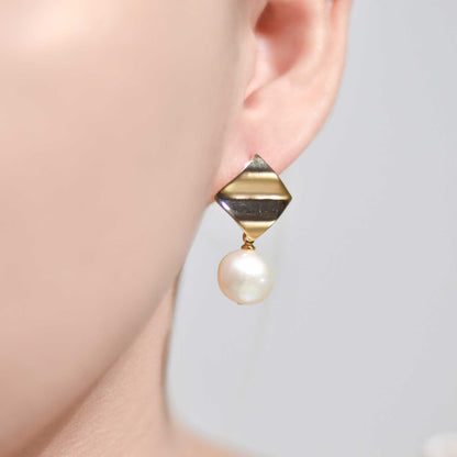 11.5 mm White Kieshe Pearl Yellow Gold Plated Dangling with 17 mm Diamond Shaped Stud
