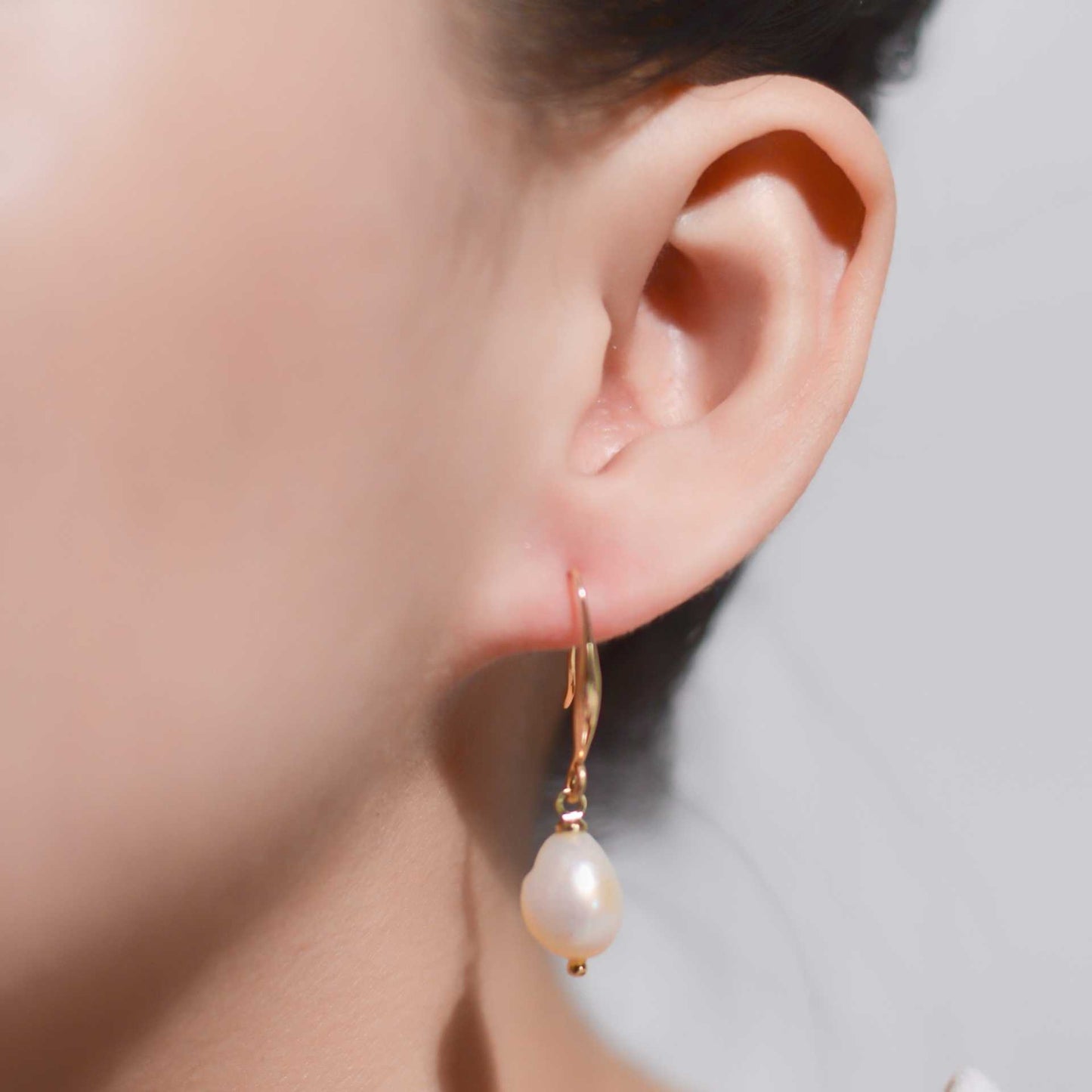 12 mm white baroque pearl yellow gold plated dangling earrings
