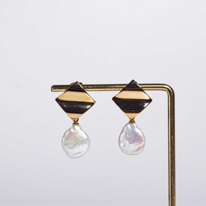 14.4 mm White Flat Coin Pearl Yellow Gold Plated Dangling with 17 mm Diamond Shaped Stud