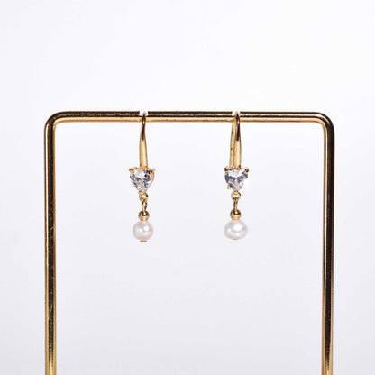 6 mm white siopao pearl dangling yellow gold plated with 6 mm heart zircon earrings