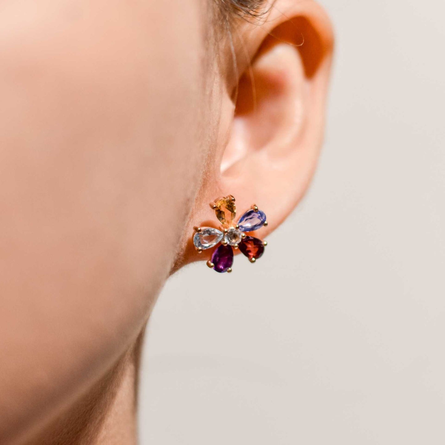 6 x 4 mm Flower Earrings