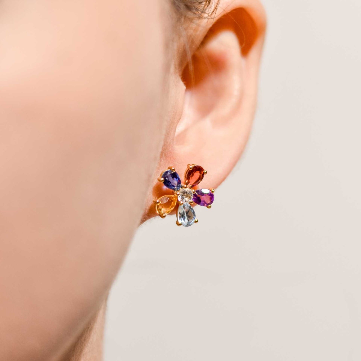 6 x 4 mm Flower Earrings