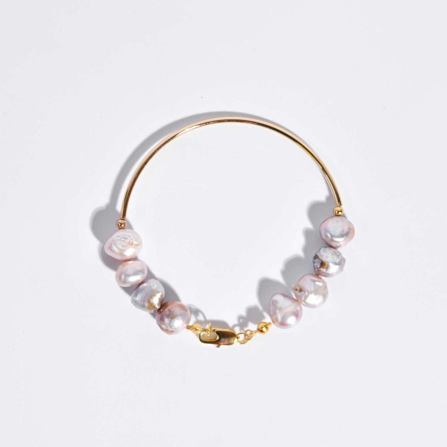 8 pcs. Purple Kieshe Pearls Yellow Gold Plated Bracelet with 60 mm Half Ring Elbow