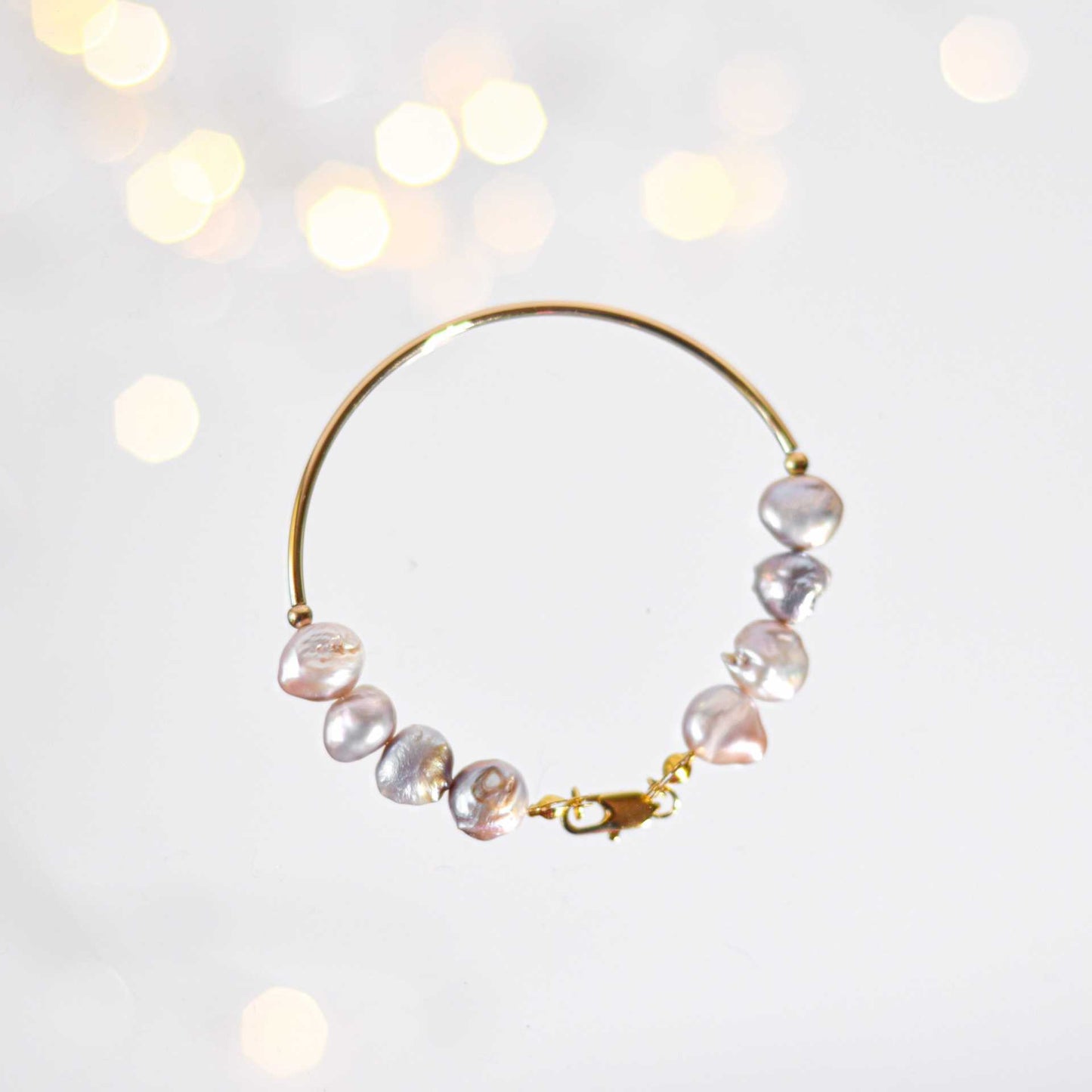 8 pcs. Purple Kieshe Pearls Yellow Gold Plated Bracelet with 60 mm Half Ring Elbow