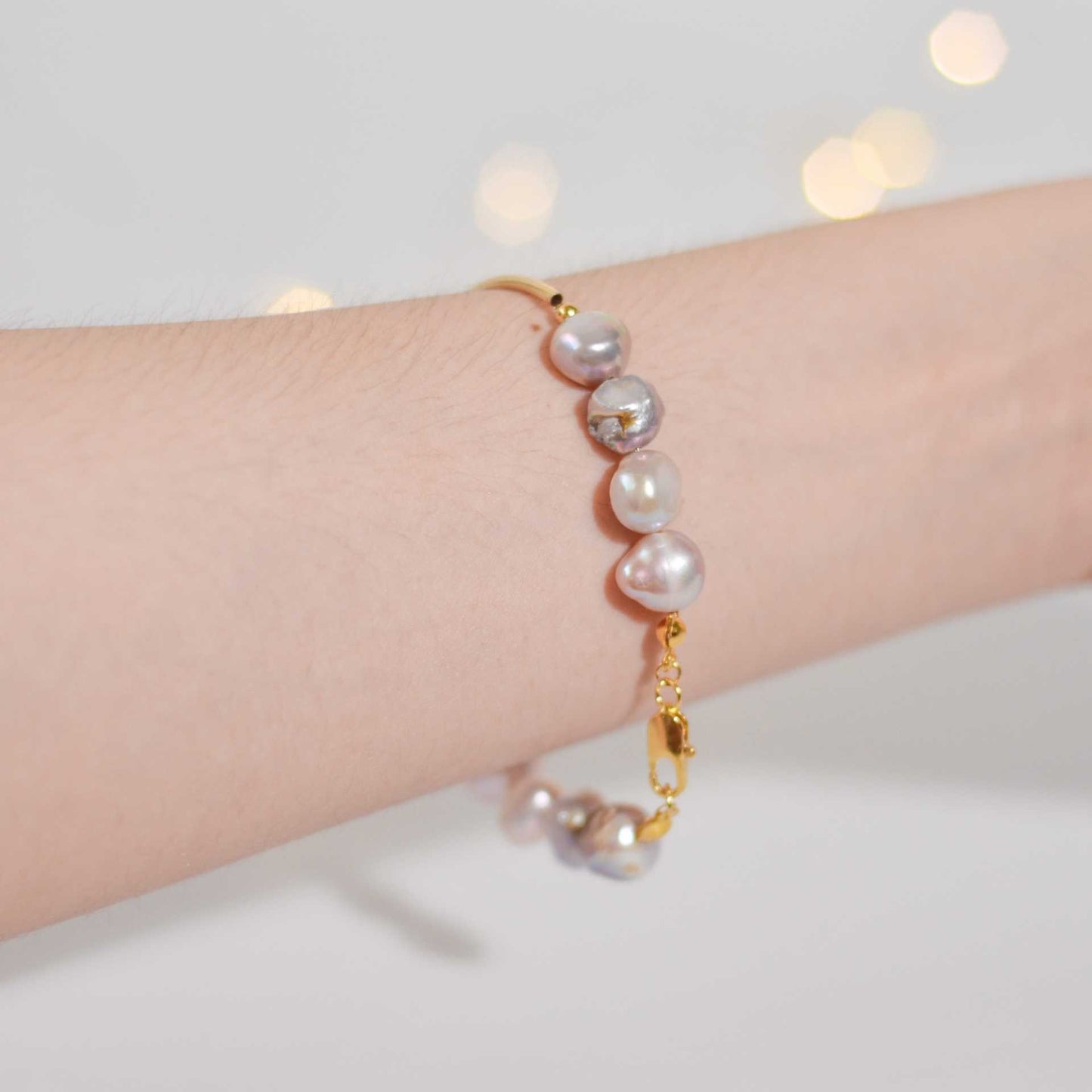 8 pcs. Purple Kieshe Pearls Yellow Gold Plated Bracelet with 60 mm Half Ring Elbow