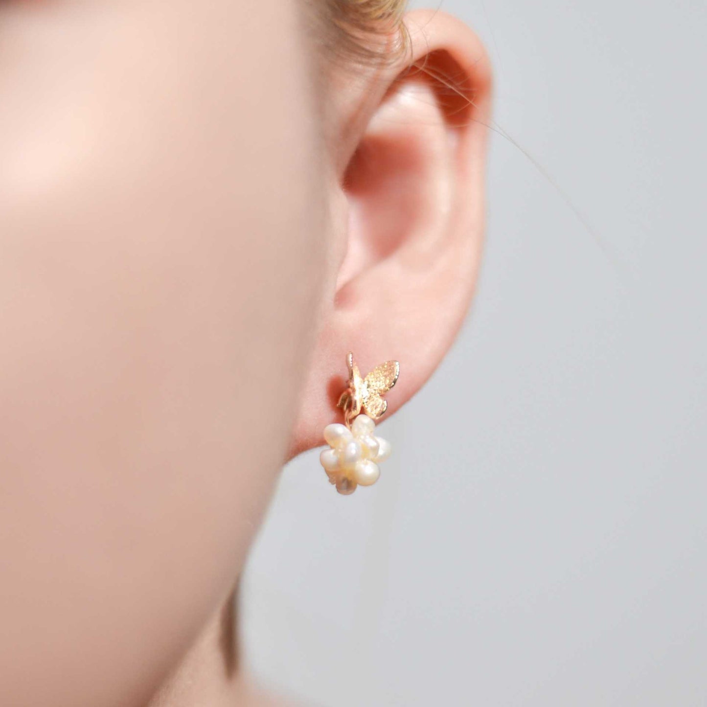9.5 mm White Pearl Ball Yellow Gold Plated Dangling with Butterfly Stud