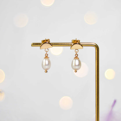 9.5 mm white biwa pearl dangling yellow gold plated with half circle stud earrings