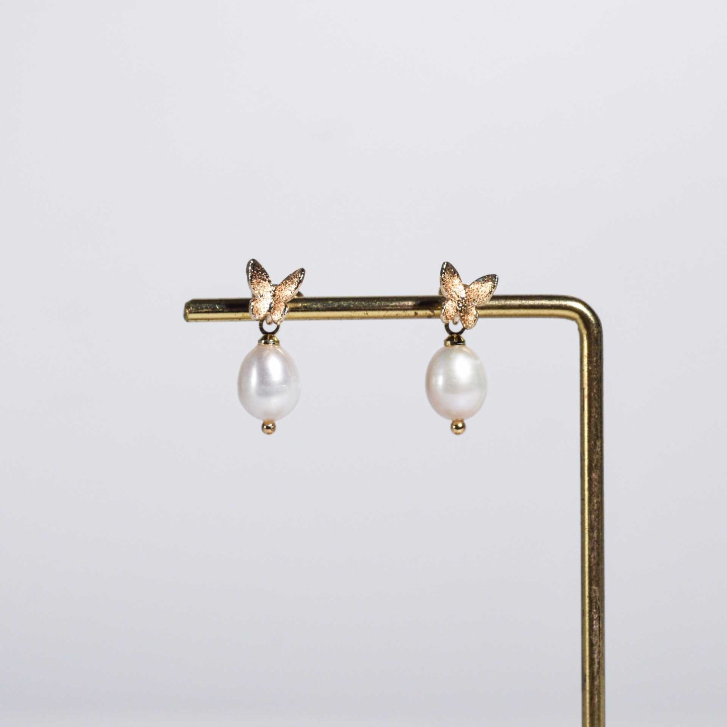 9.8 mm White Biwa Pearl Yellow Gold Plated Dangling with Butterfly Stud