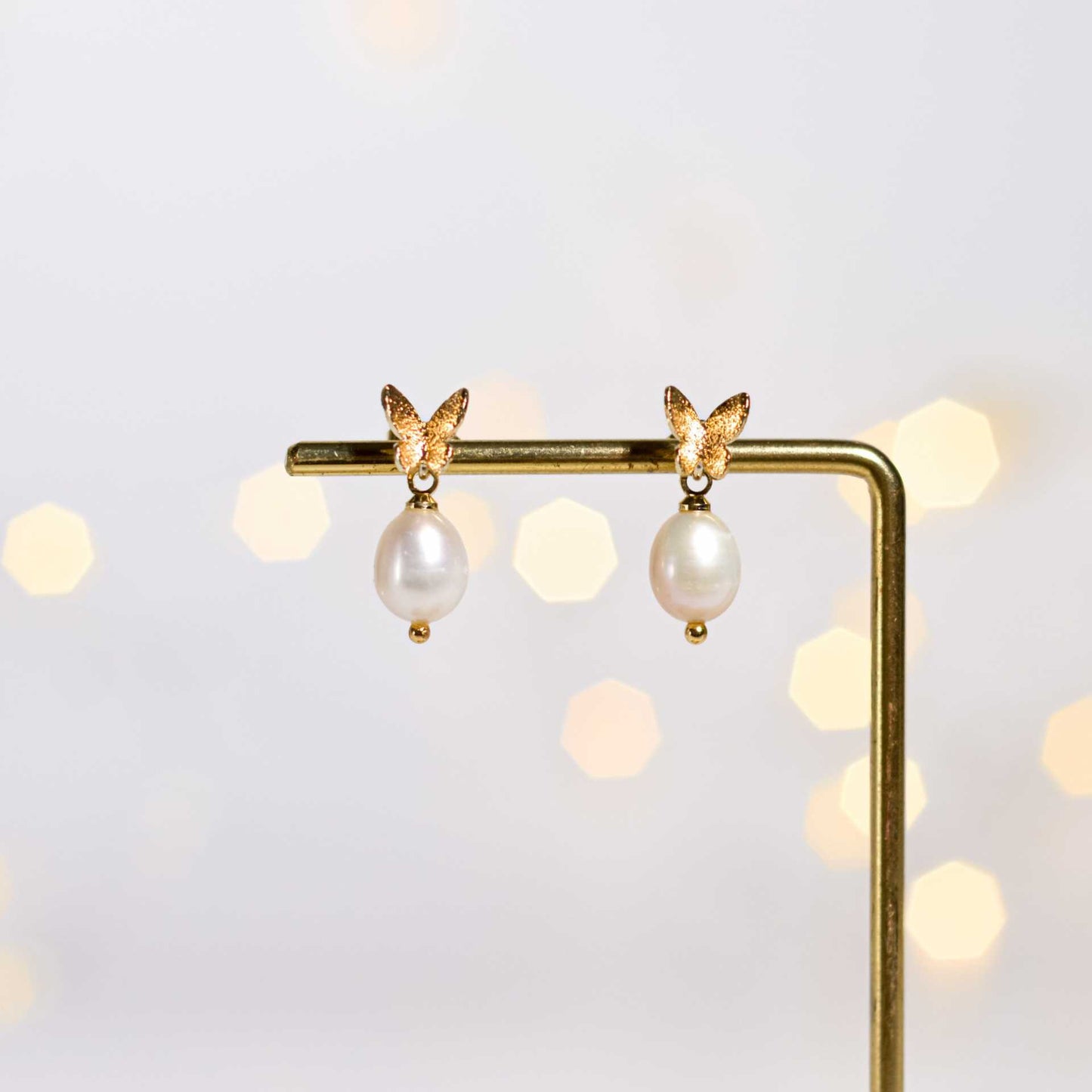 9.8 mm White Biwa Pearl Yellow Gold Plated Dangling with Butterfly Stud