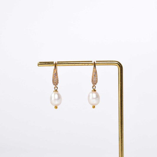 9 mm biwa pearl dangling yellow gold plated inlaid zircon earrings