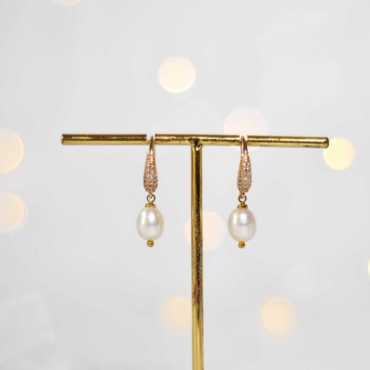 9 mm biwa pearl dangling yellow gold plated inlaid zircon earrings
