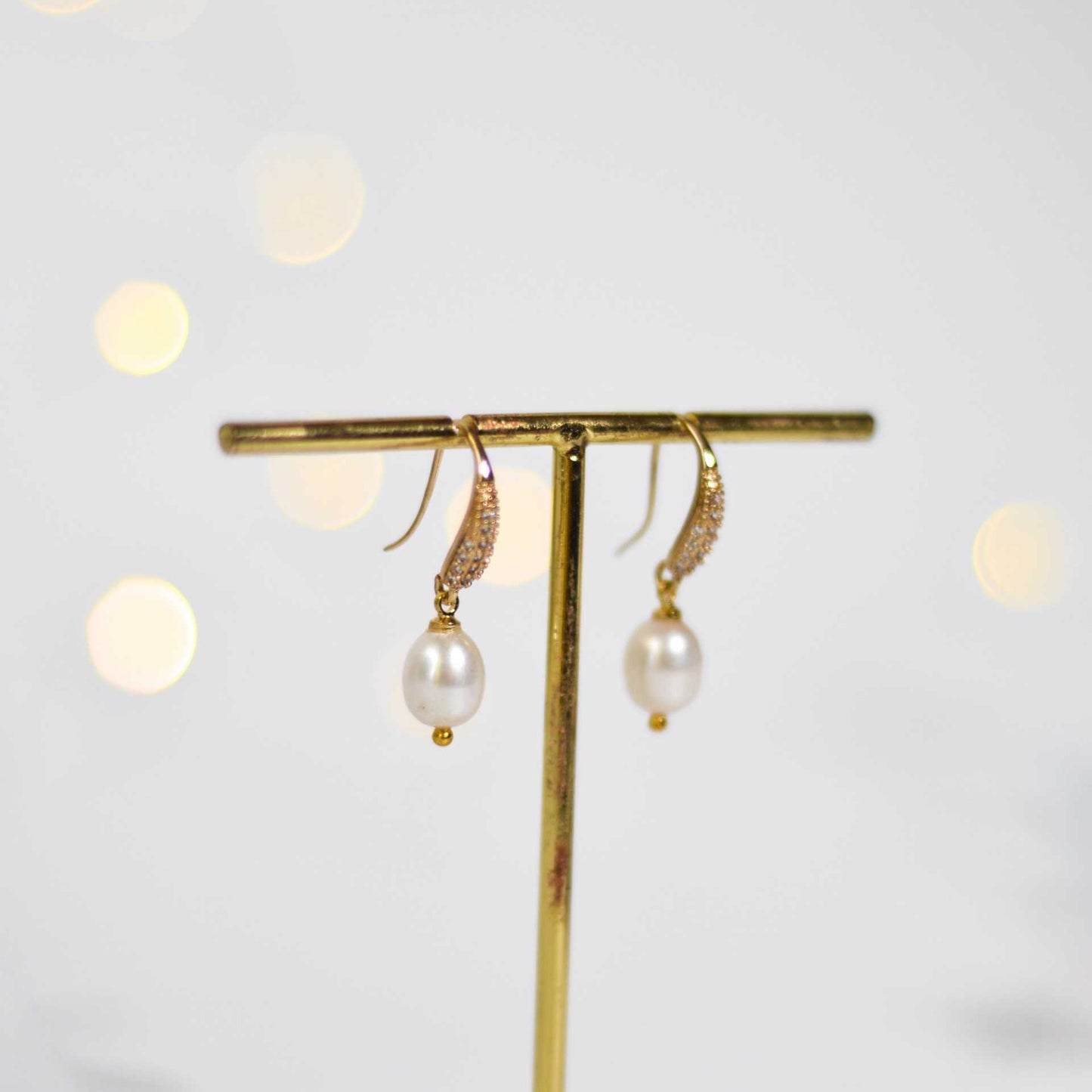 9 mm biwa pearl dangling yellow gold plated inlaid zircon earrings