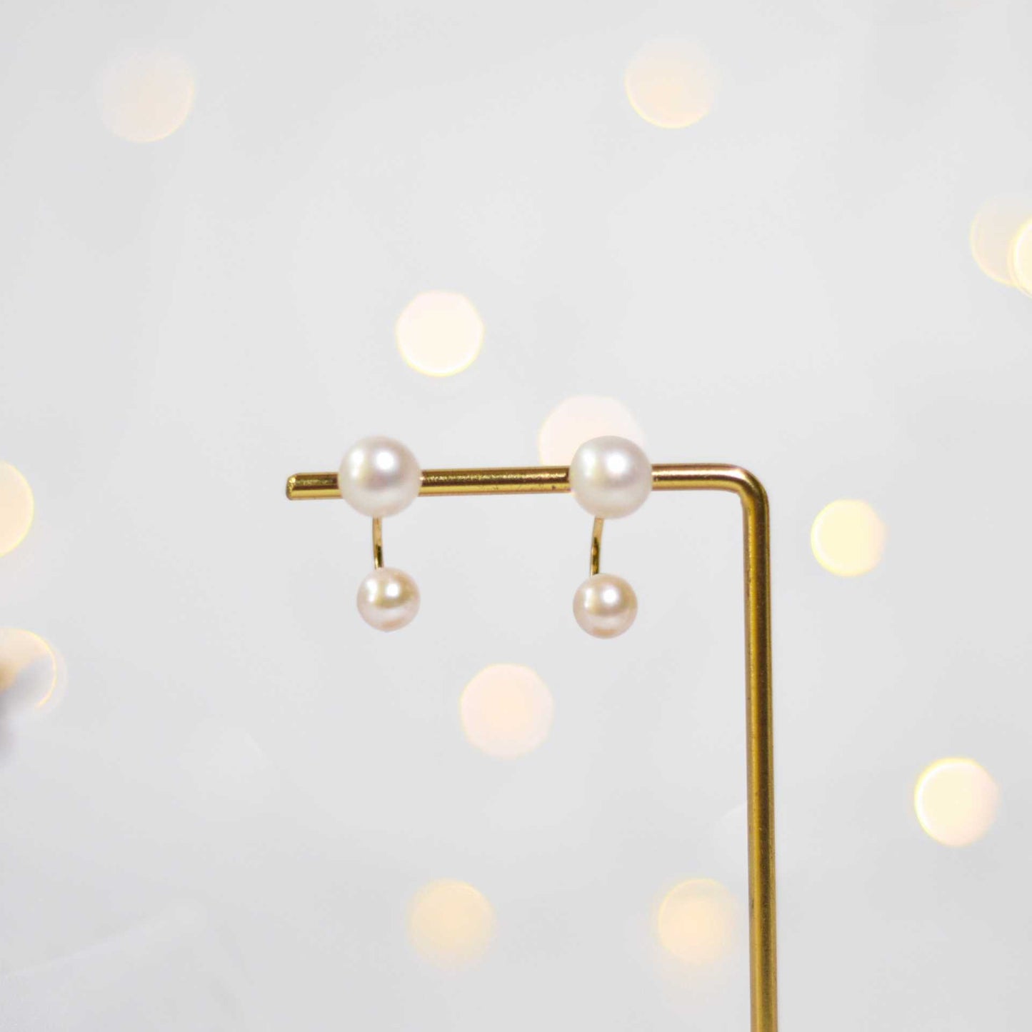 9  mm white siopao pearl yellow gold plated stud with 7mm white siopao half hoop plug earrings