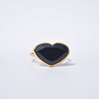 10 x 15 mm Heart cut Black Onyx Yellow gold plated Ring