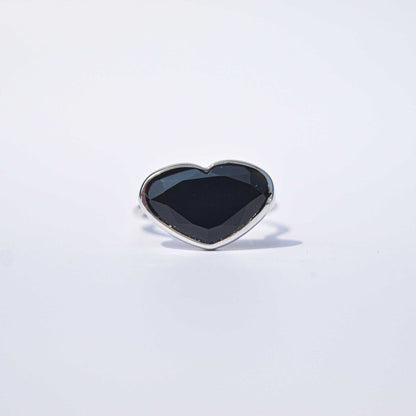10 x 15 mm Heart cut Black Onyx Rhodium Ring