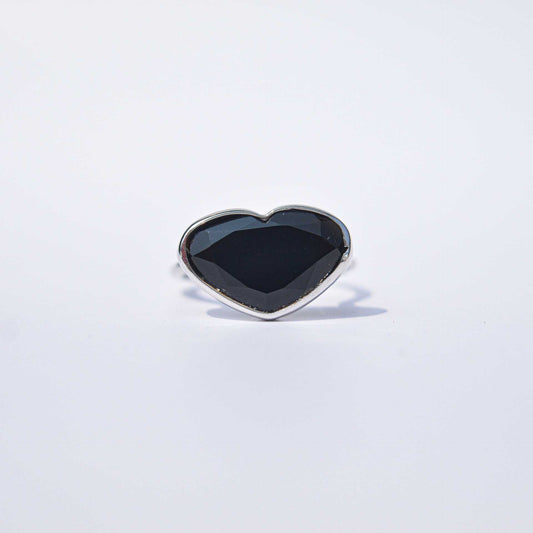 10 x 15 mm Heart cut Black Onyx Rhodium Ring