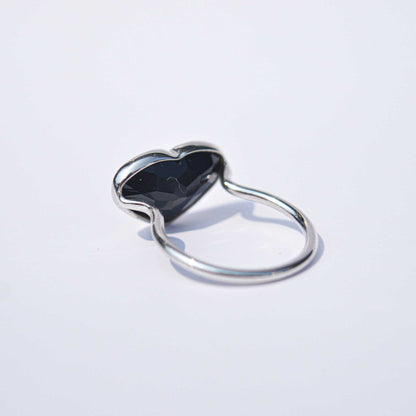 10 x 15 mm Heart cut Black Onyx Rhodium Ring