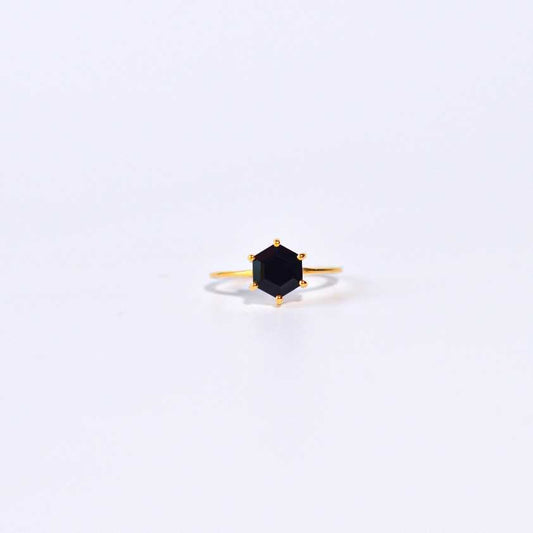 7 mm Hexagon cut Black Onyx Yellow gold plated Ring