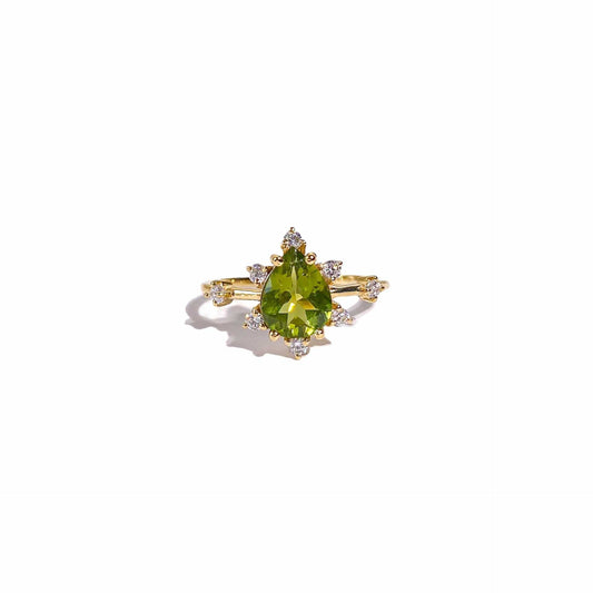 8 x 6 mm Pear cut Peridot Sunburst Ring