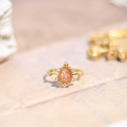 8 x 6 mm Pear cut Sunstone Sunburst Ring