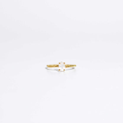 6 x 4 mm Oval cut Rainbow Moonstone Twisted Ring