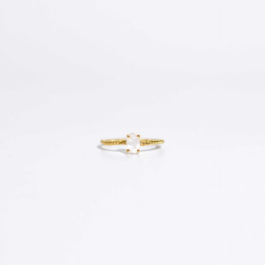 6 x 4 mm Oval cut Rainbow Moonstone Twisted Ring