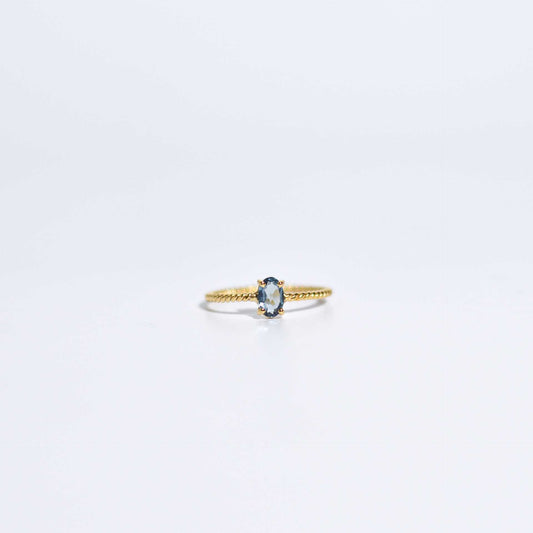 6 x 4 mm Oval cut London Blue Topaz Twisted Ring