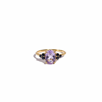 8 x 6 mm Oval cut Pink Amethyst with 3 Black Spinel side stones Ring