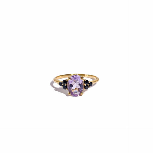 8 x 6 mm Oval cut Pink Amethyst with 3 Black Spinel side stones Ring