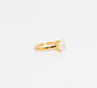 8mm Cushion cut Moonstone Yellow gold plated Ring