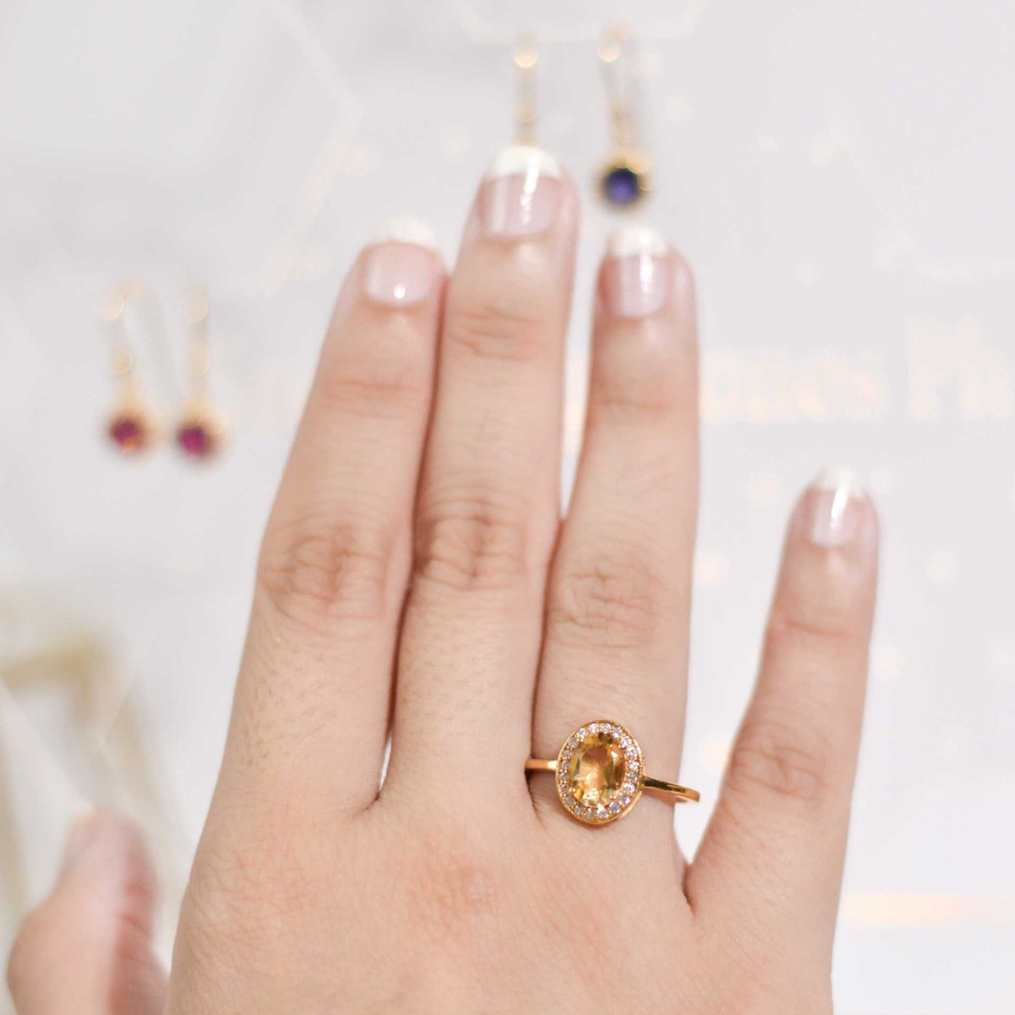 8 x 6 mm Oval cut Citrine with Cz Halo Ring