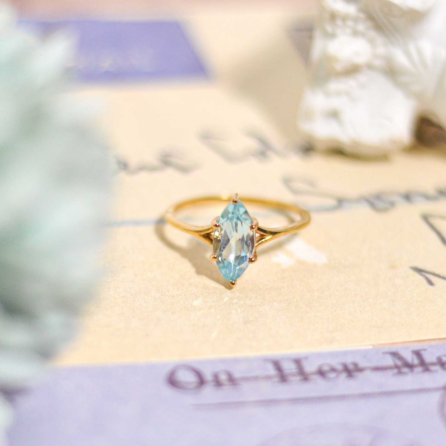 12 x 6 mm Marquise cut Swiss Blue Topaz Yellow gold plated Ring