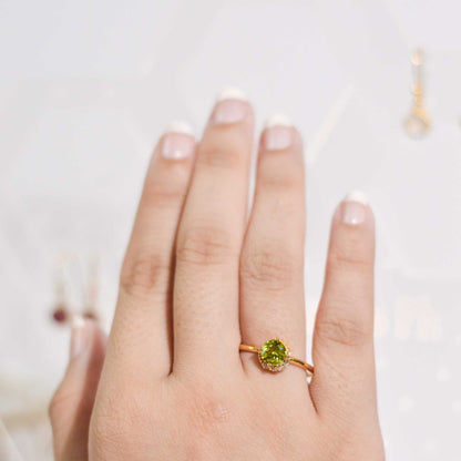 6 mm Round cut Peridot with Crescent Cz Yellow gold plated Ring