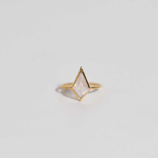 14 x 7 mm Kite Rose quartz Ring