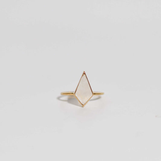 14 x 7 mm Kite Rainbow Moonstone Ring
