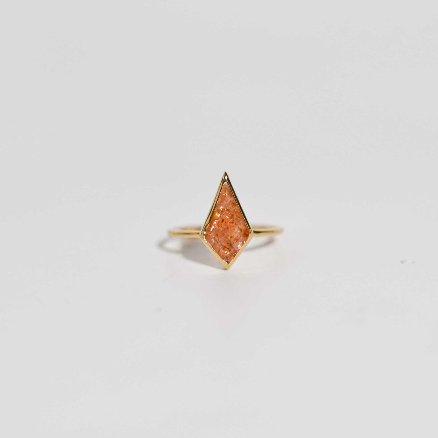 14 x 7 mm Kite Sunstone Ring