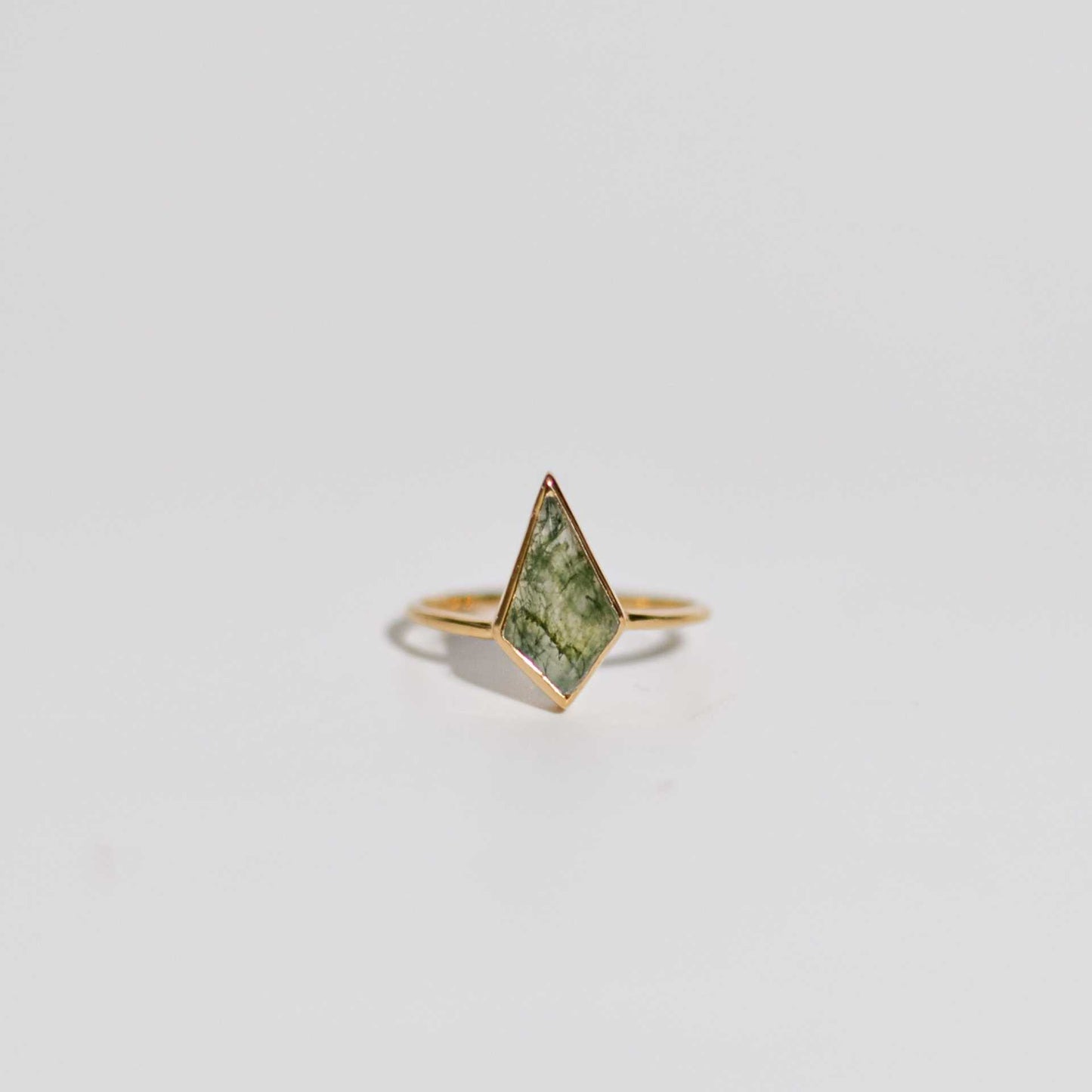 14 x 7 mm Kite Green Moss Agate Ring