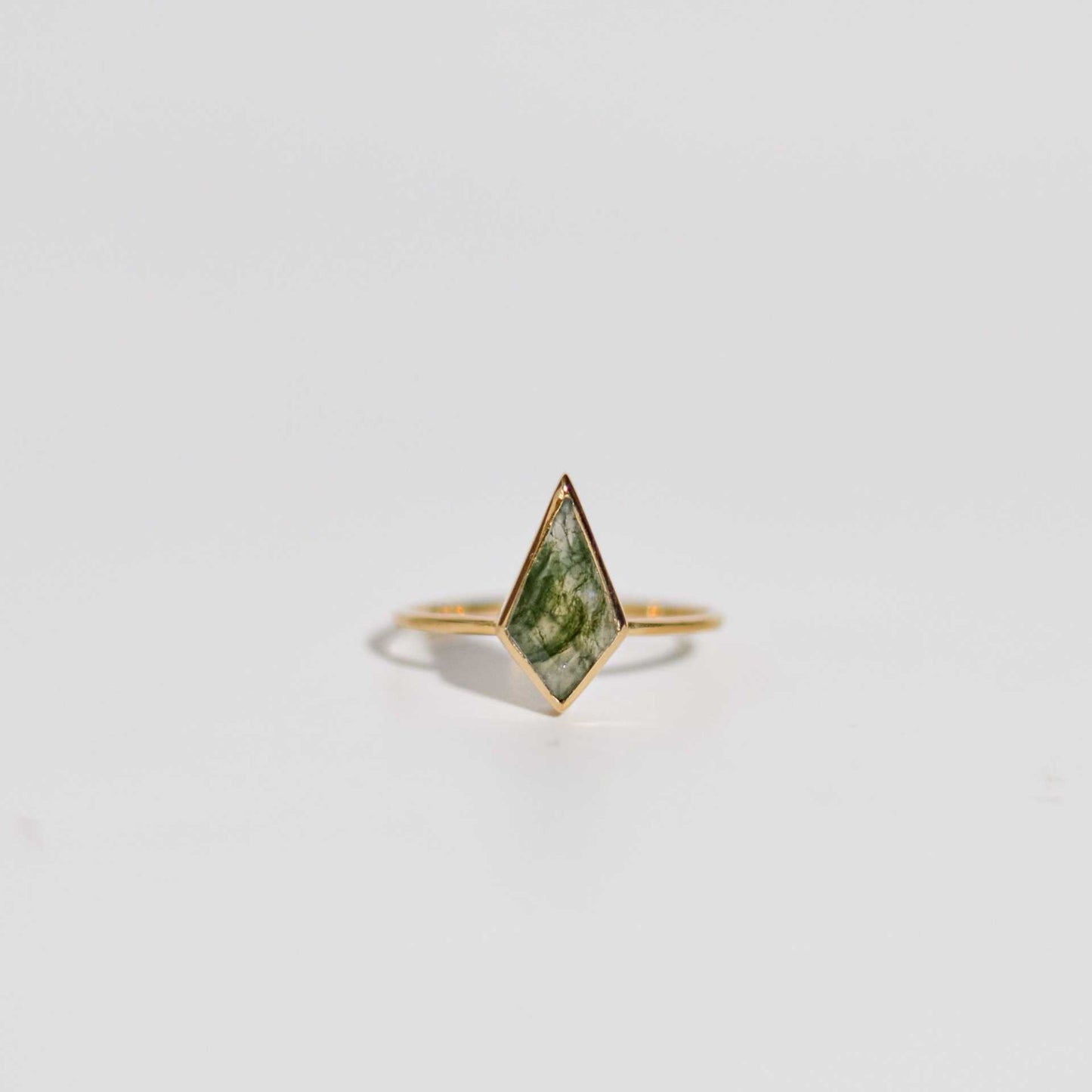 14 x 7 mm Kite Green Moss Agate Ring
